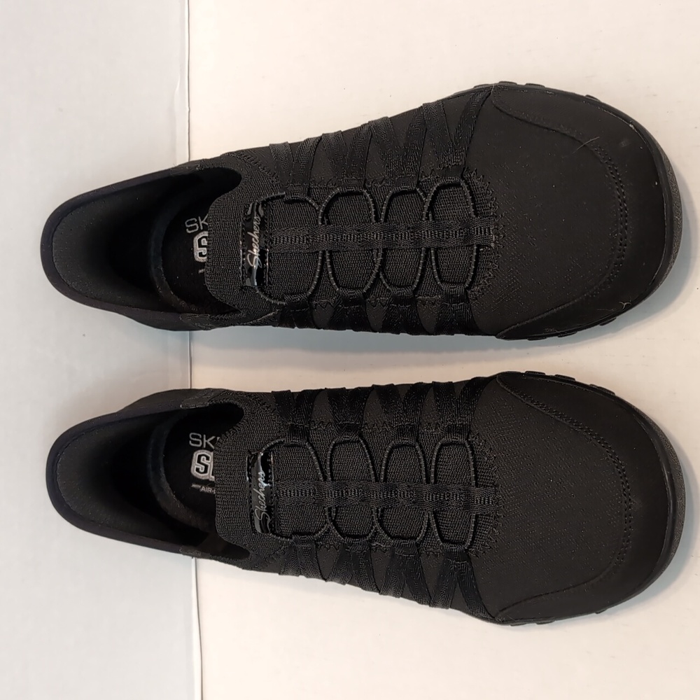 Skechers Black Womens Size10 Breathe Easy Roll With Me Slip Ins. New With Box